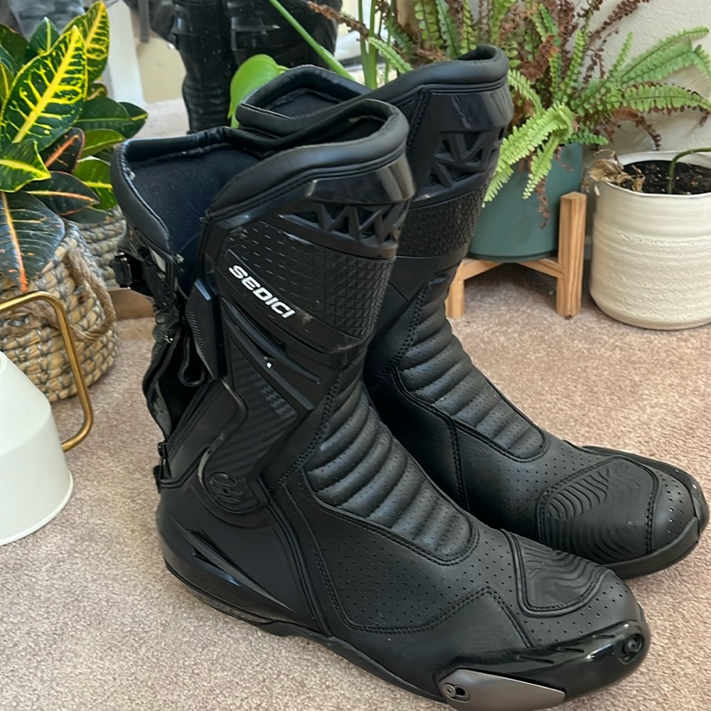 Sedici Corsa Boot size 11